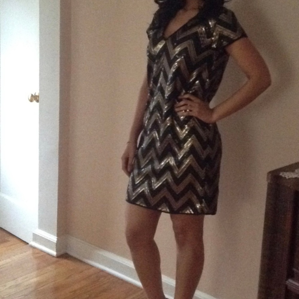 BLACK AND GOLD SEQUIN PARTY DRESS